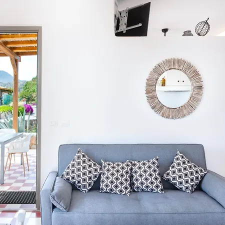 Luna Rossa Milos - Chili Moon Provatas