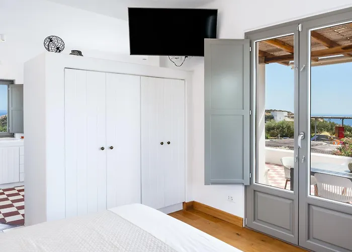 Luna Rossa Milos - Chili Moon Апартаменты Проватас