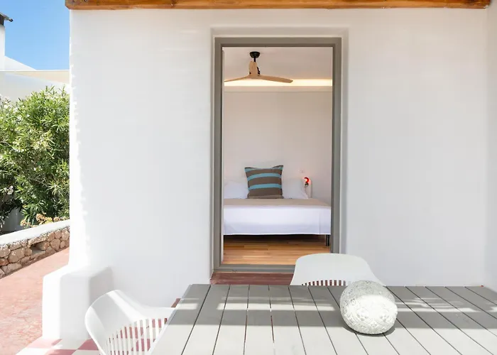 Апартаменты Luna Rossa Milos - Chili Moon