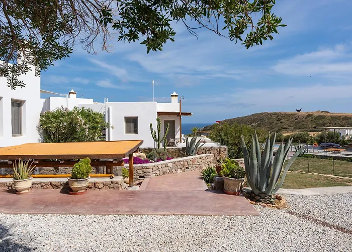 Luna Rossa Milos - Chili Moon Апартаменты Проватас